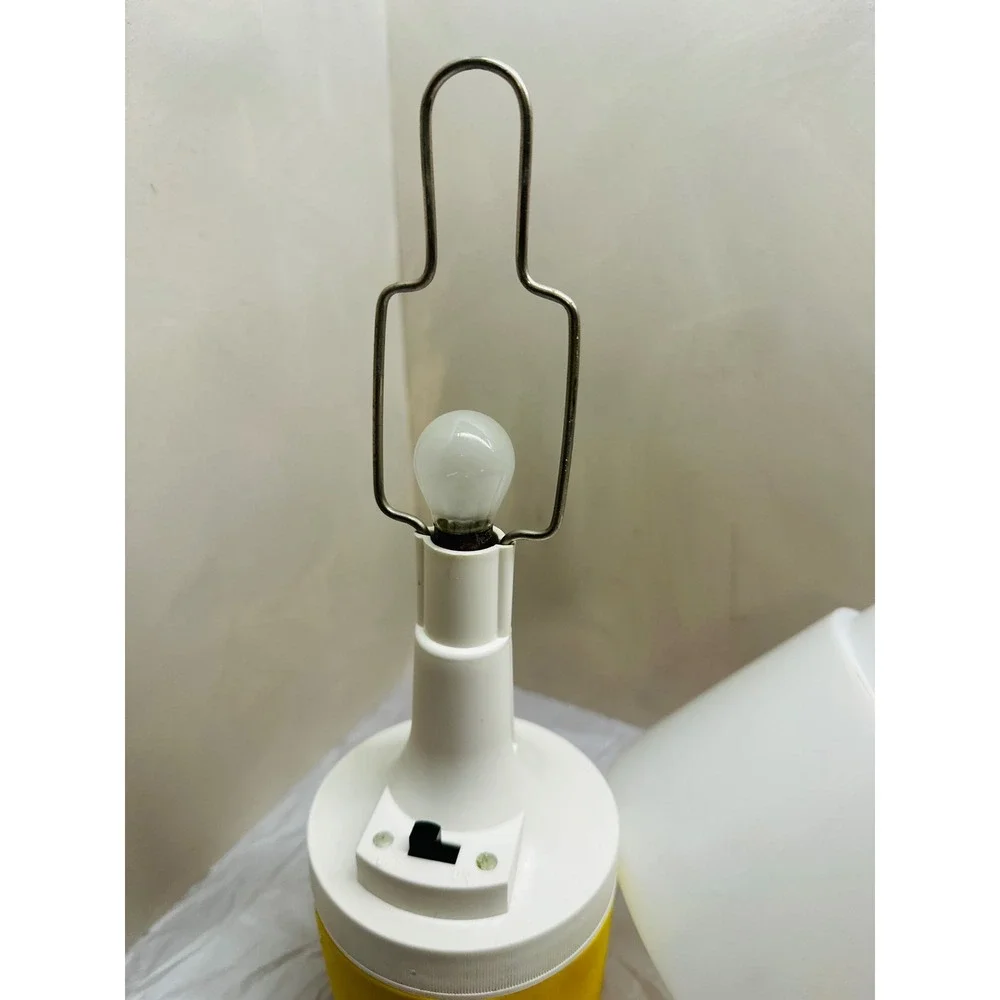 Vintage Ray-O-Vac No 100 Sportsman Lantern Battery Powered Yellow White Lamp MCM